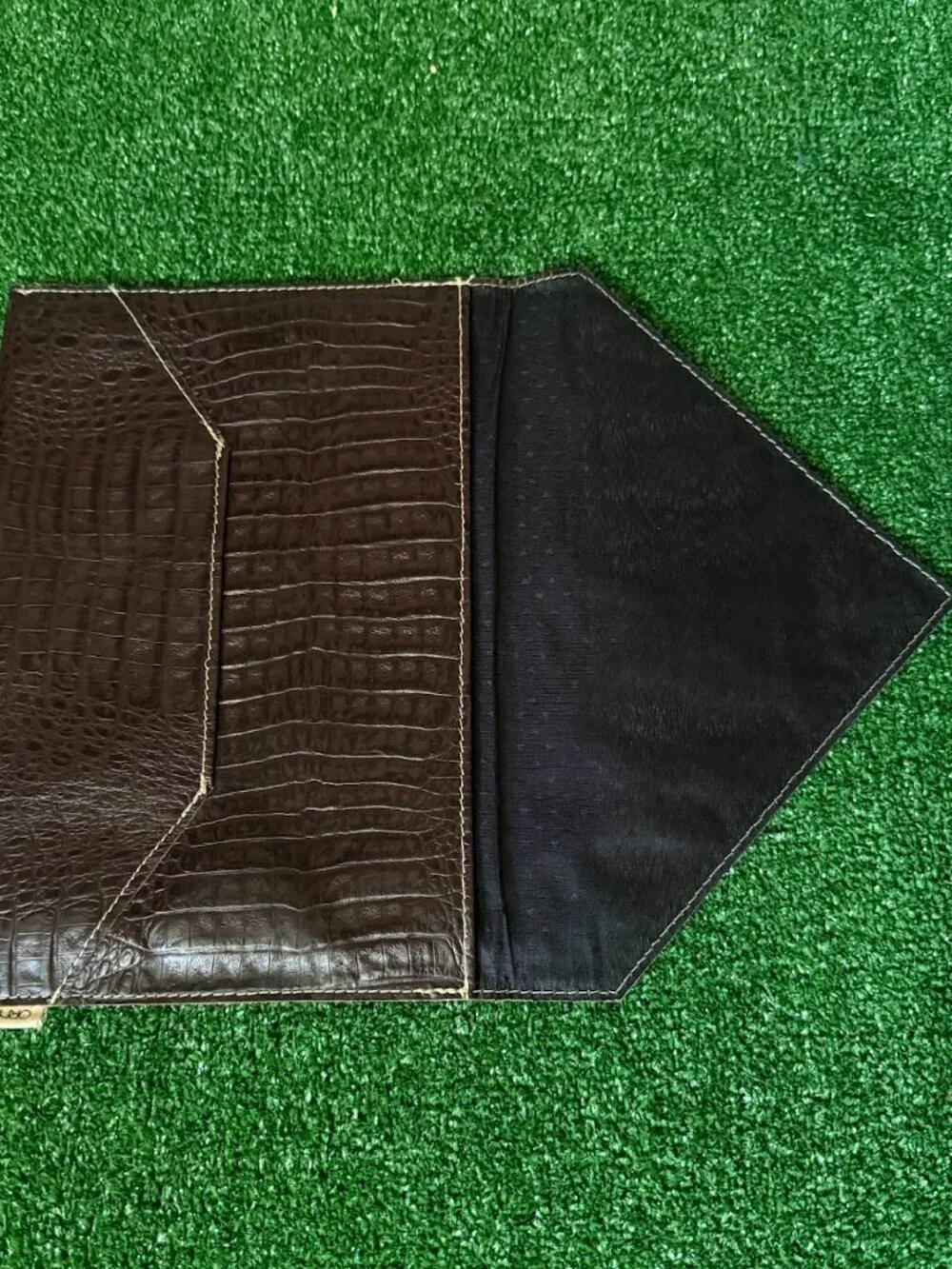 Ornare Brown Genuine Leather Croc Embossed Envelope Clutch Portfolio Purse Rare